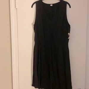 Old Navy large black v-neck dress with new tag